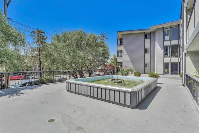 567 Oakland Ave 104, Oakland, CA 94611