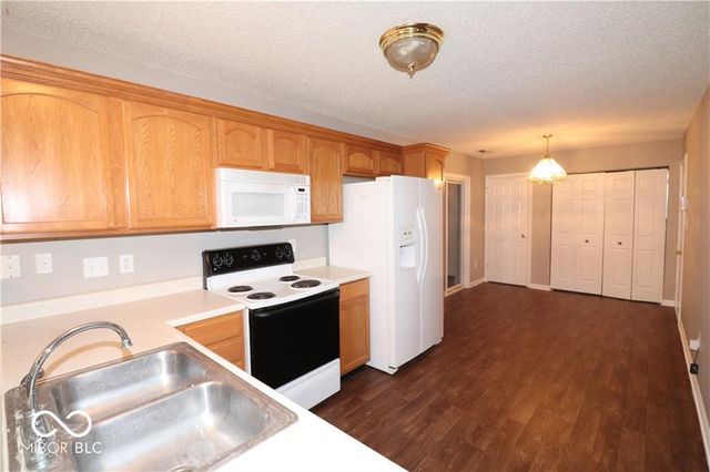 10845 Muddy River Road, Indianapolis, IN 46234