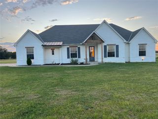 17566 N County Road 3190, Pauls Valley, OK 73075