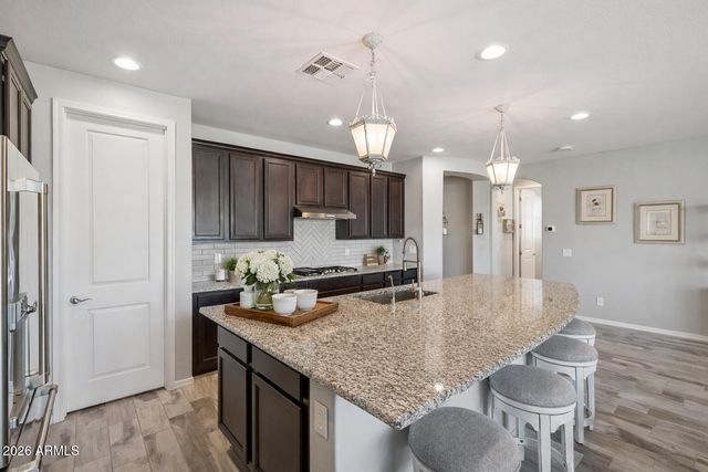 2820 W Havasu Drive, San Tan Valley, AZ 85144