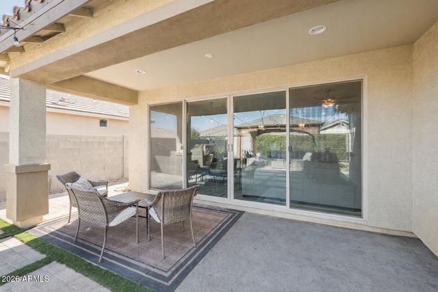 2820 W Havasu Drive, San Tan Valley, AZ 85144