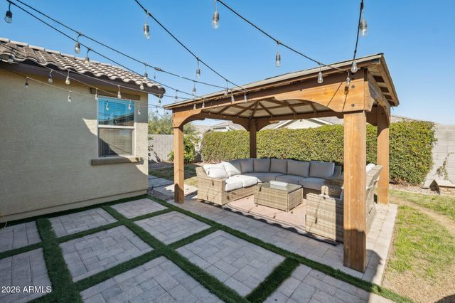 2820 W Havasu Drive, San Tan Valley, AZ 85144