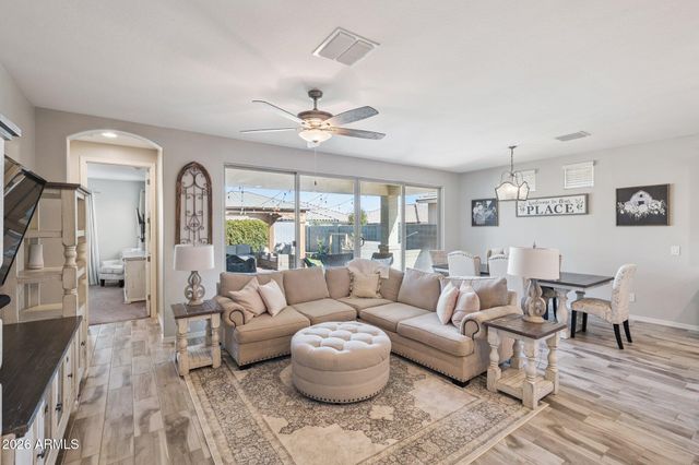 2820 W Havasu Drive, San Tan Valley, AZ 85144