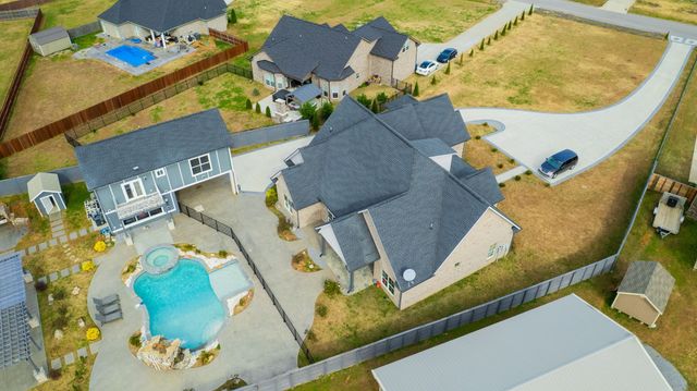 7566 Don Bruce Ct, Christiana, TN 37037