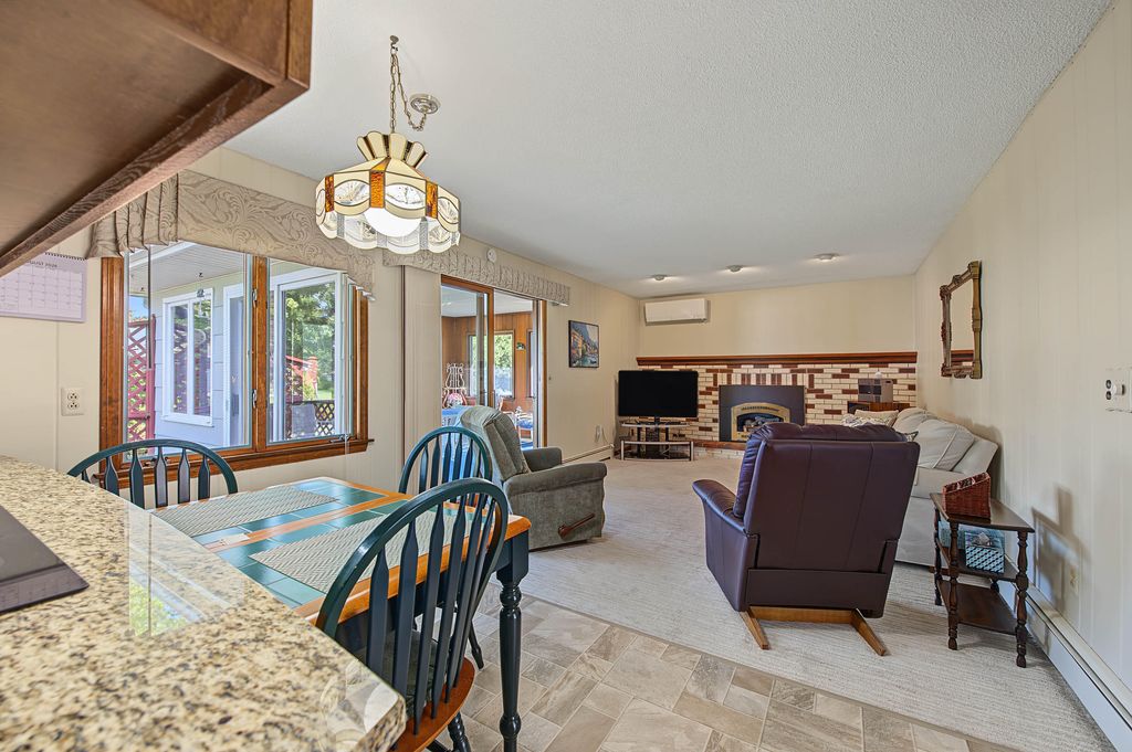 19 Bonnallie Avenue, Lewiston, ME 04240 — photo 5