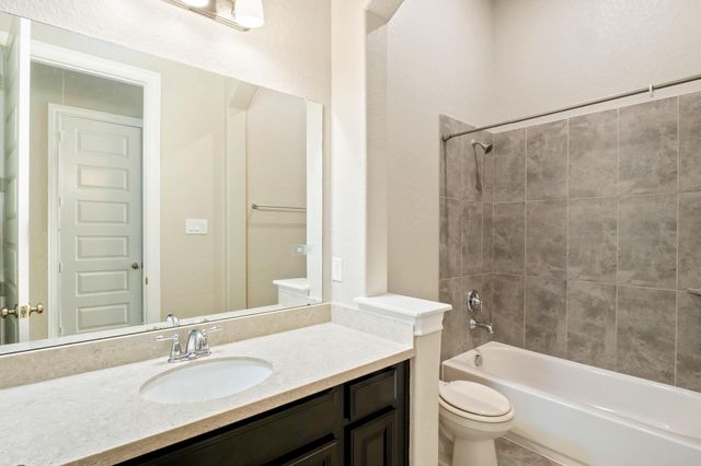 4526 Highland Field LN, Sugar Land, TX 77479