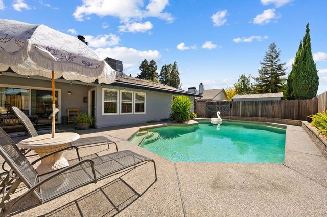 2877 Pekins Ct, West Sacramento, CA 95691