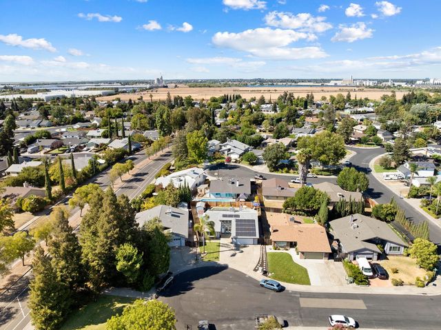 2877 Pekins Ct, West Sacramento, CA 95691