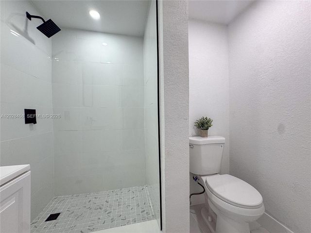 212 NW 28th Way, Fort Lauderdale, FL 33311