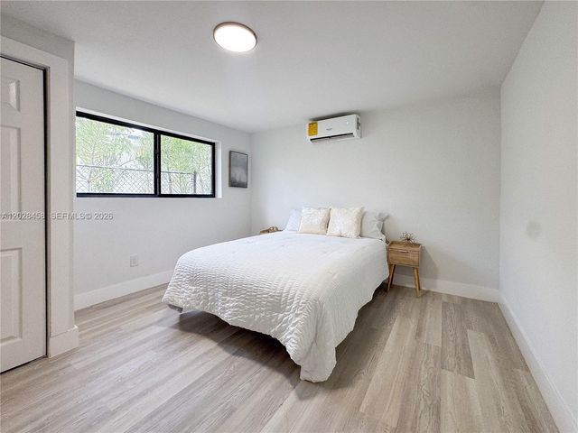 212 NW 28th Way, Fort Lauderdale, FL 33311
