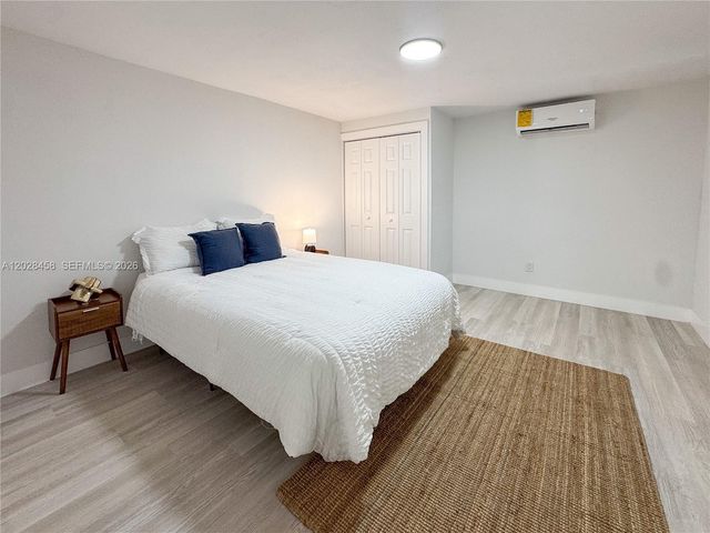 212 NW 28th Way, Fort Lauderdale, FL 33311