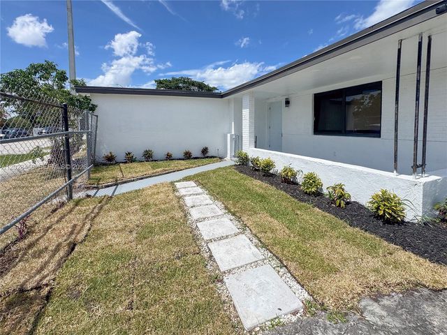 212 NW 28th Way, Fort Lauderdale, FL 33311