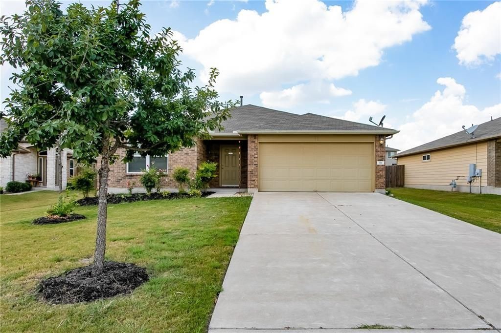 114 Hawkins CT, Hutto, TX 78634
