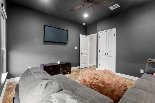 601 Pheasant MDW, Liberty Hill, TX 78642