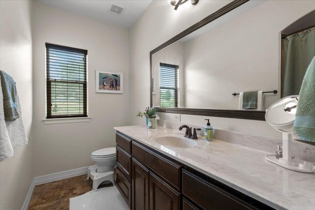 601 Pheasant MDW, Liberty Hill, TX 78642