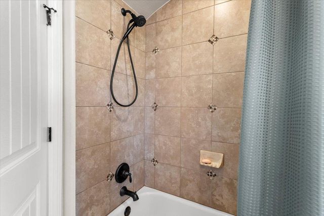 601 Pheasant MDW, Liberty Hill, TX 78642