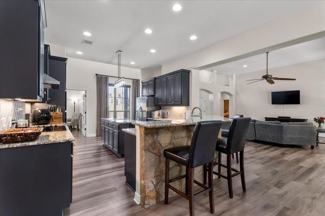 601 Pheasant MDW, Liberty Hill, TX 78642