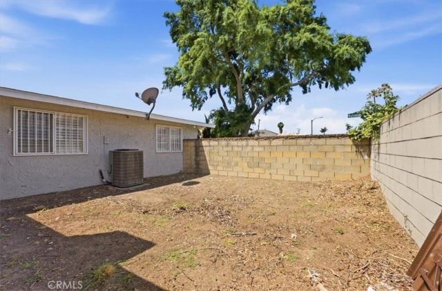 2040 N Kalsman, Compton, CA 90222