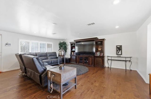 2040 N Kalsman, Compton, CA 90222