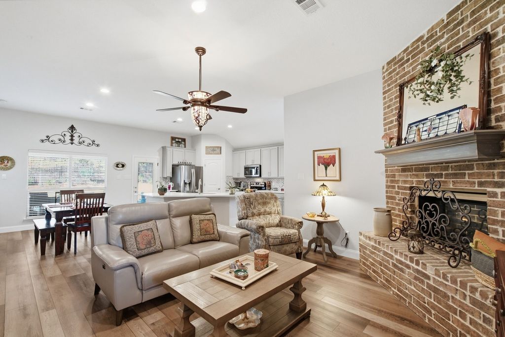 1432 Town Creek Circle, Weatherford, TX 76086 — photo 5