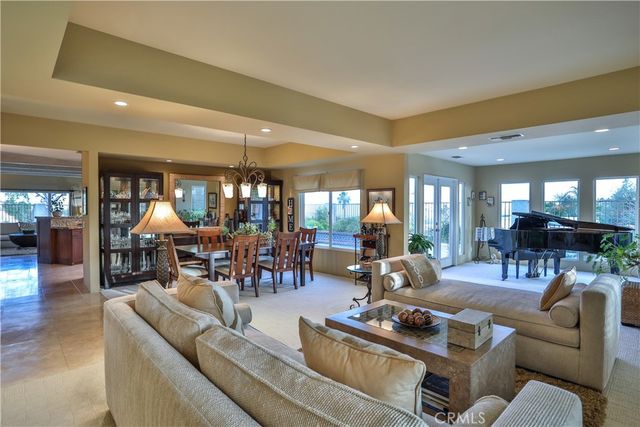 2708 N Mountain Avenue, Claremont, CA 91711