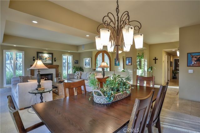 2708 N Mountain Avenue, Claremont, CA 91711