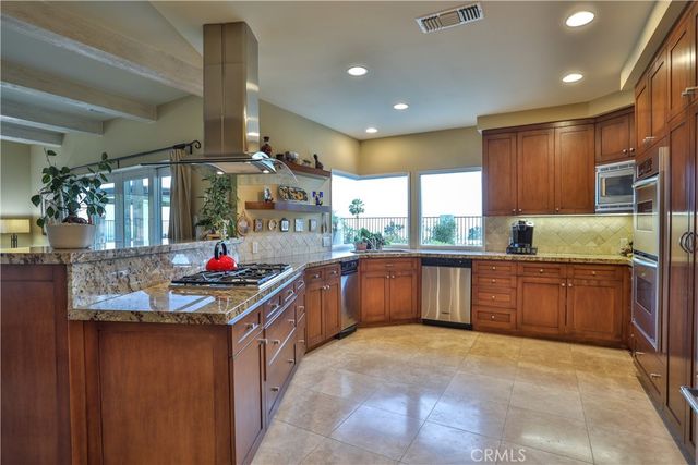 2708 N Mountain Avenue, Claremont, CA 91711