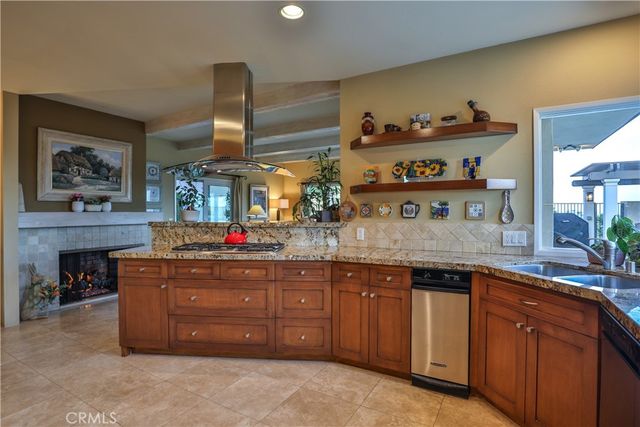 2708 N Mountain Avenue, Claremont, CA 91711