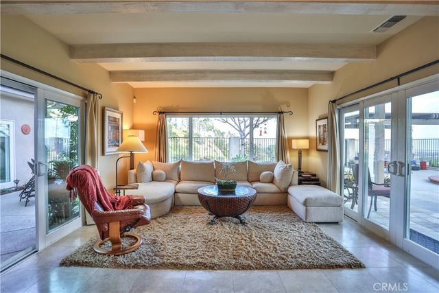 2708 N Mountain Avenue, Claremont, CA 91711