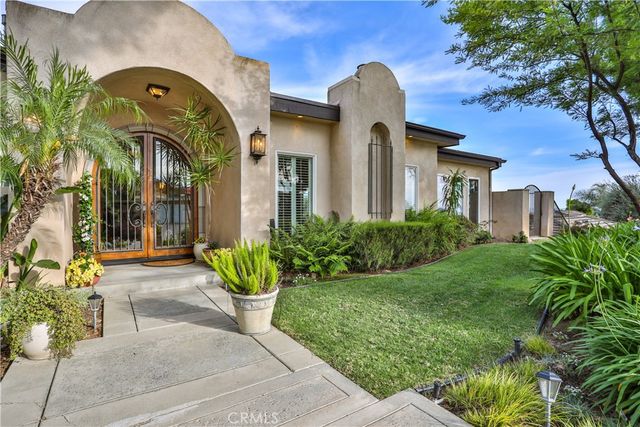 2708 N Mountain Avenue, Claremont, CA 91711