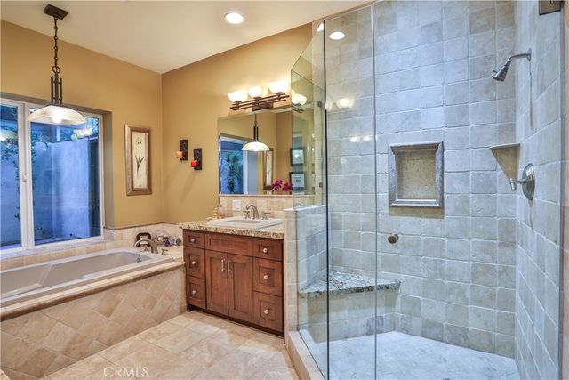 2708 N Mountain Avenue, Claremont, CA 91711