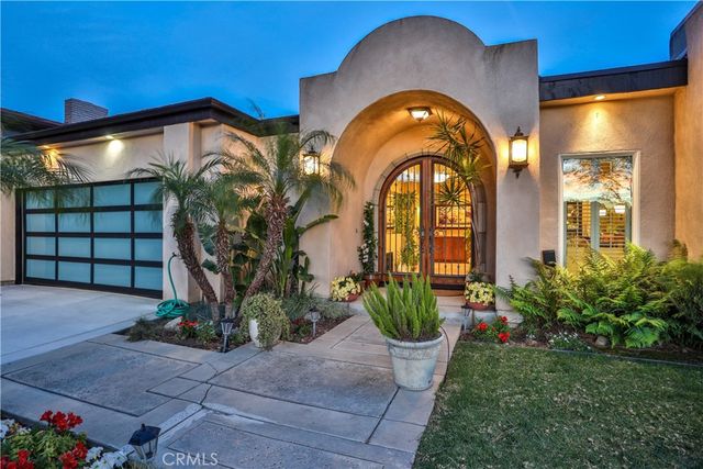 2708 N Mountain Avenue, Claremont, CA 91711