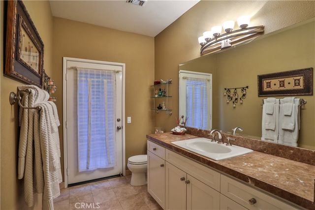2708 N Mountain Avenue, Claremont, CA 91711