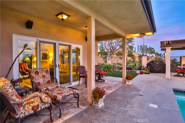 2708 N Mountain Avenue, Claremont, CA 91711
