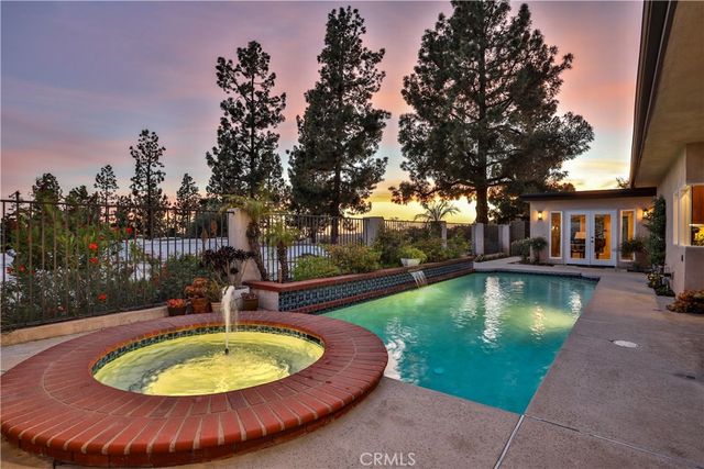 2708 N Mountain Avenue, Claremont, CA 91711