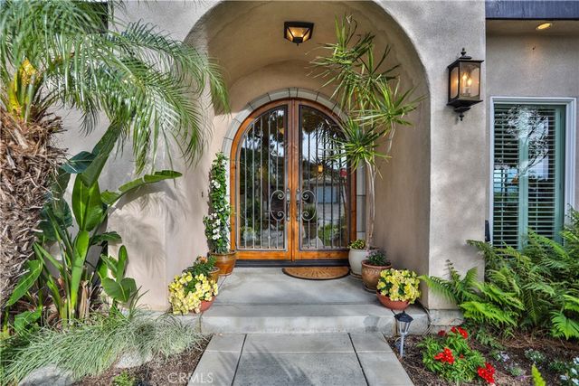 2708 N Mountain Avenue, Claremont, CA 91711