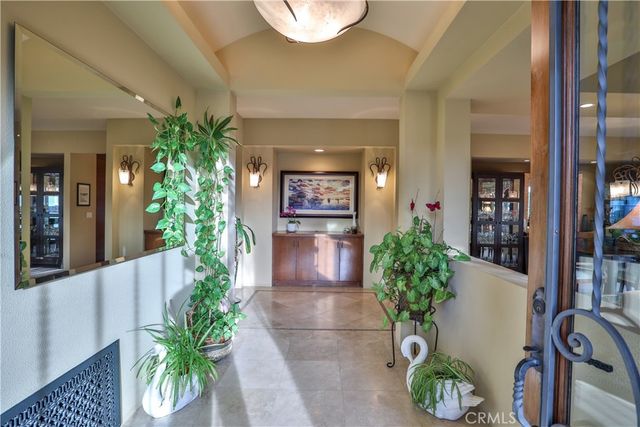 2708 N Mountain Avenue, Claremont, CA 91711