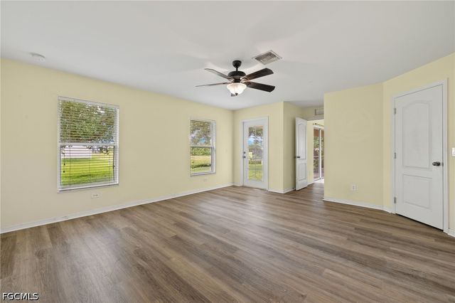 2102 NW 9th ST, Cape Coral, FL 33993