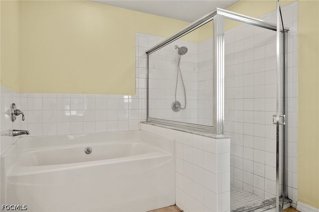 2102 NW 9th ST, Cape Coral, FL 33993