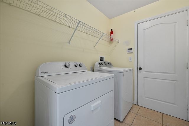 2102 NW 9th ST, Cape Coral, FL 33993