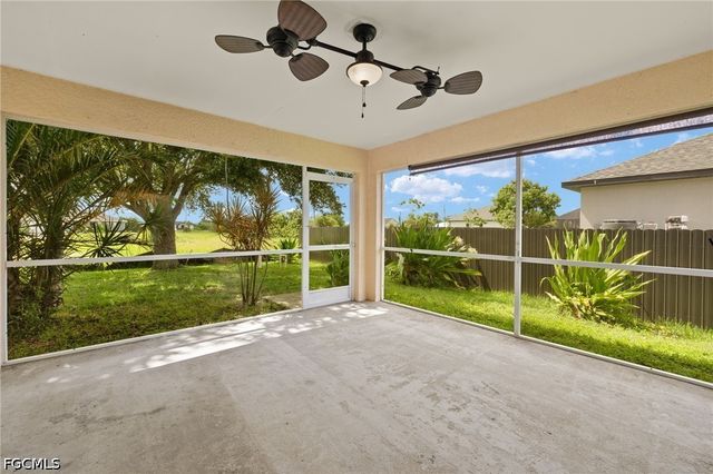 2102 NW 9th ST, Cape Coral, FL 33993