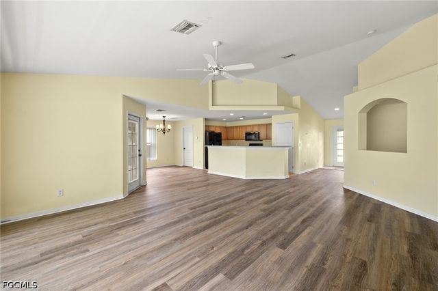 2102 NW 9th ST, Cape Coral, FL 33993