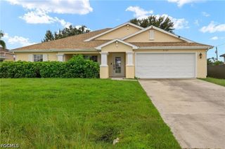 2102 NW 9th ST, Cape Coral, FL 33993