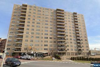 7100 JFK Blvd E, Guttenberg, NJ 07093