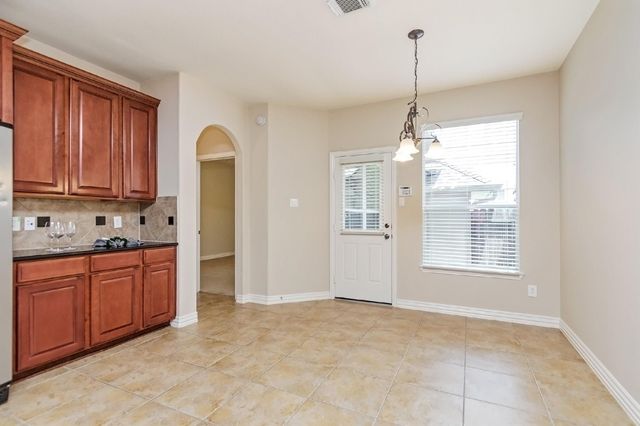 39 Medley Lane, The Woodlands, TX 77382