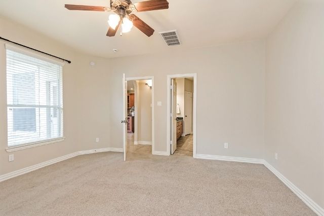 39 Medley Lane, The Woodlands, TX 77382