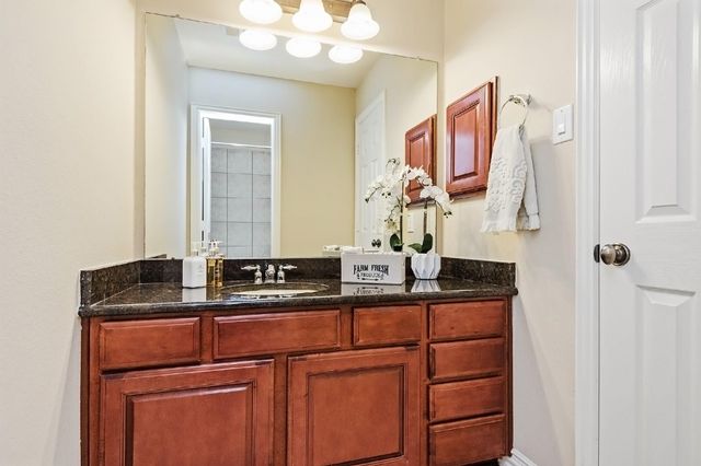 39 Medley Lane, The Woodlands, TX 77382