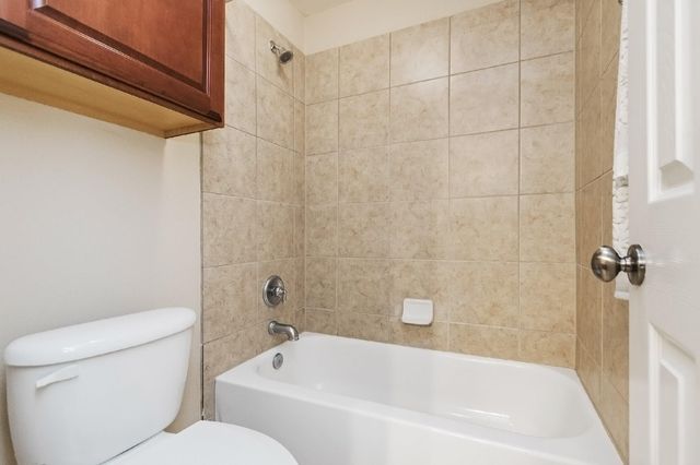 39 Medley Lane, The Woodlands, TX 77382