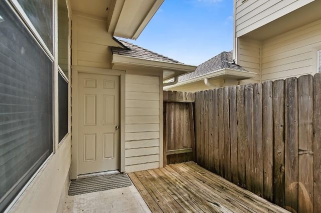 39 Medley Lane, The Woodlands, TX 77382