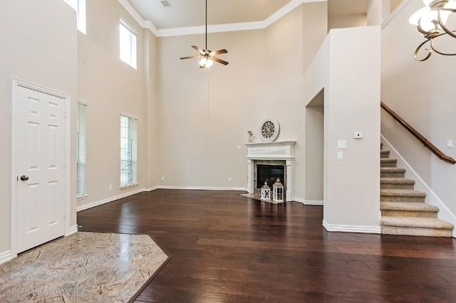 39 Medley Lane, The Woodlands, TX 77382